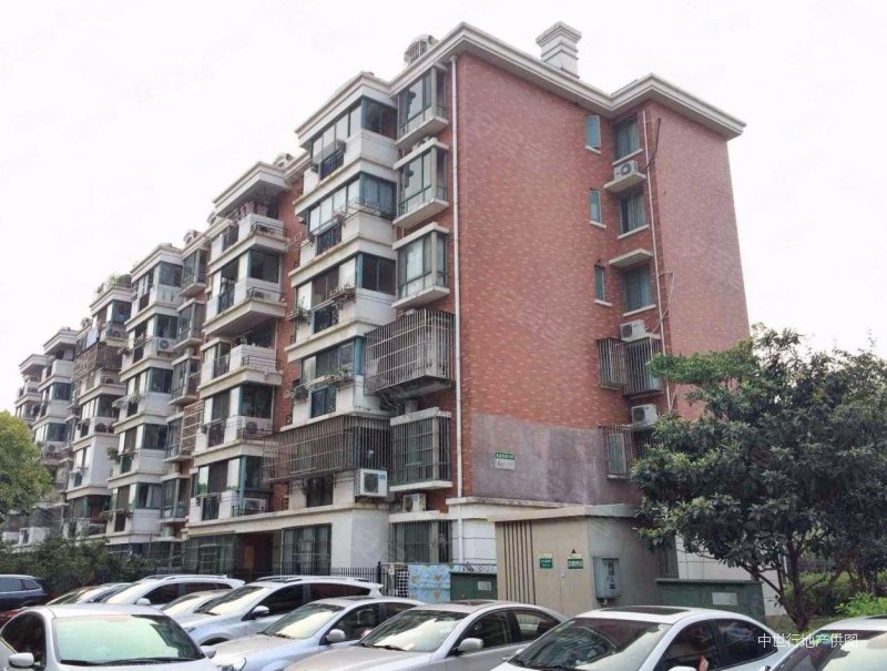 性价比高,光线充足,朝南,单价低,一般装修,金枫公寓二手房,335万,3室1