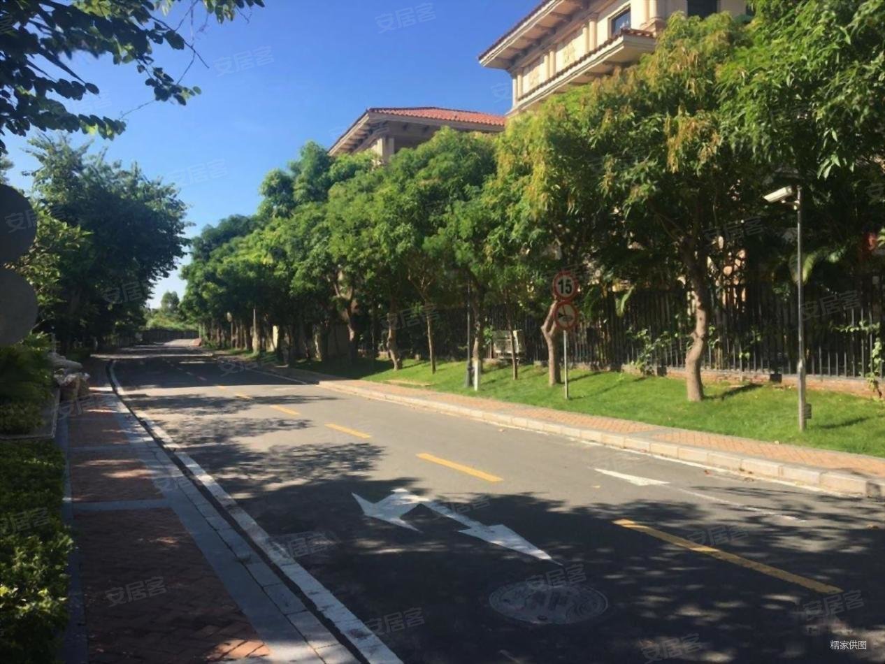 卓越东部蔚蓝海岸别墅