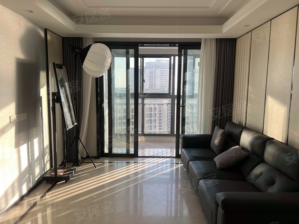 苏州常熟东南开发区名湖豪庭名湖豪庭 实拍图片 精装3房 扲包入住 有