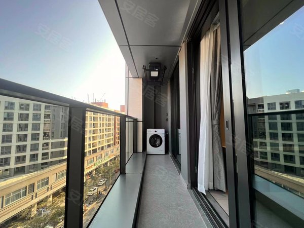 深圳龙华清湖清湖名苑(已验真)清湖奢华一房直租无中介,民水民电押一