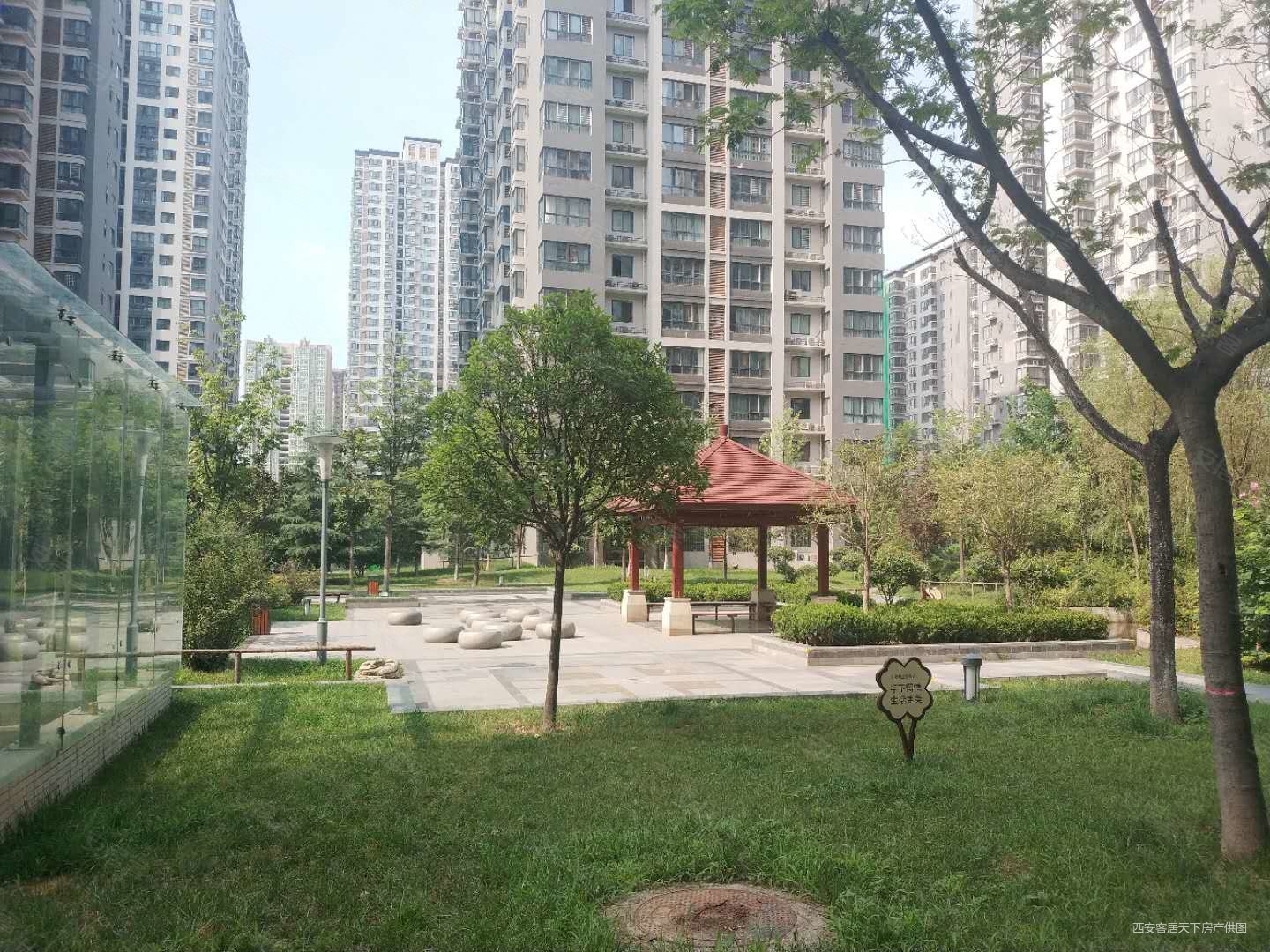 宏府鹍翔九天2室2厅1卫82.62㎡东北87万