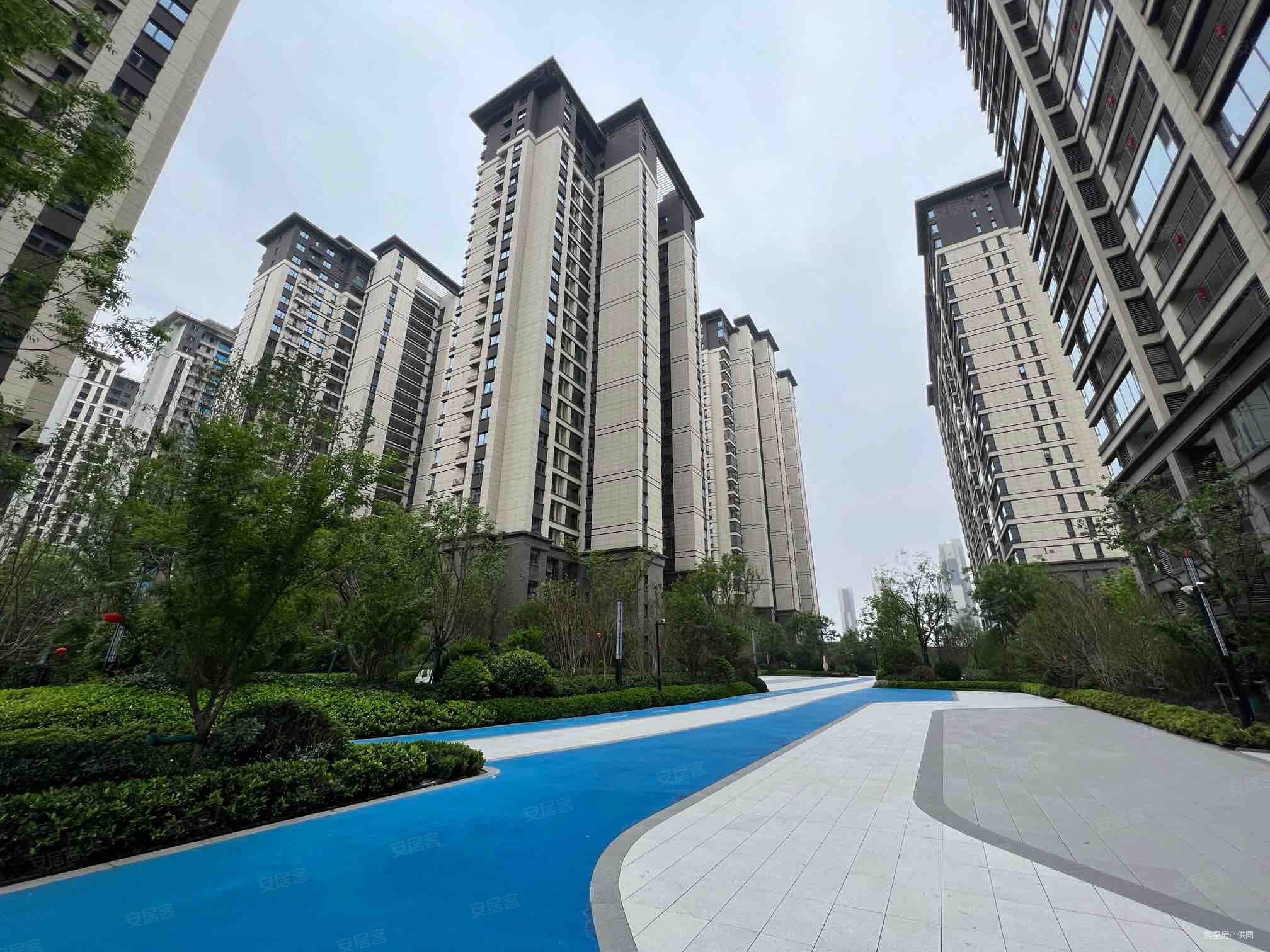 绿都中梁河风雅叙4室2厅2卫133㎡南北116万