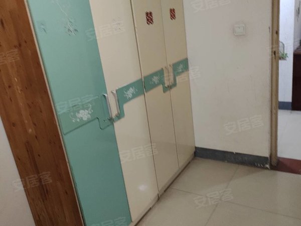 济宁高新区火炬路润景园火炬路900元两室沙发床衣柜洗衣机冰箱热水空调油烟机燃气灶暖出租房源真实图片
