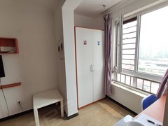 北京丰台六里桥六里桥站A口西行100米 单间带独卫 随时入住出租房源真实图片