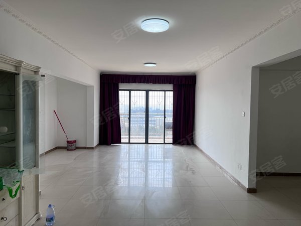 深圳宝安福永福馨花园福馨花园 4室2厅2卫出租房源真实图片