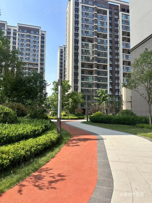 0元可定房,单价6xxx,电梯洋房现房,具体价格可咨询我,我家阳光上城