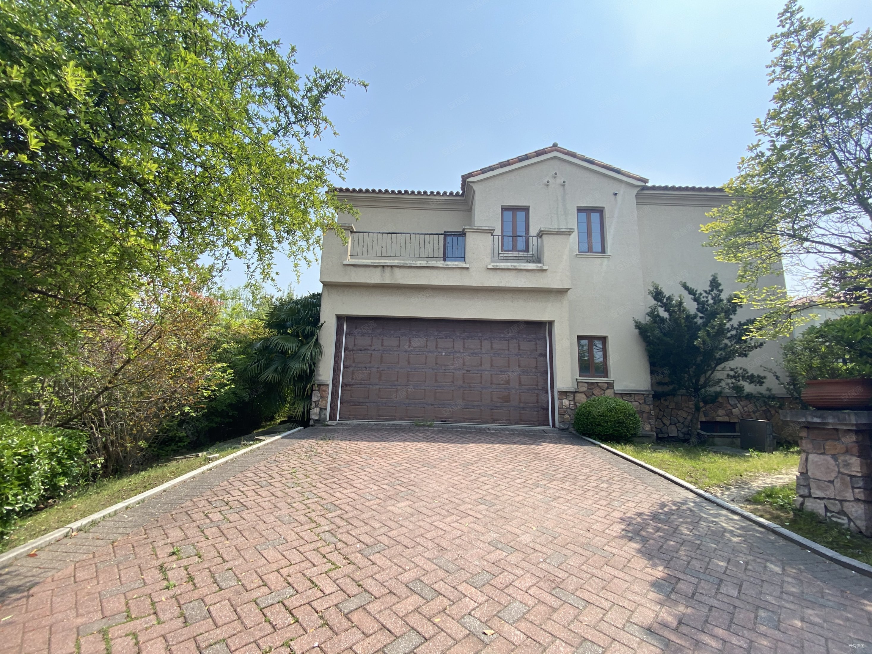 5亩左右 客厅挑高,檀香园二手房,2800万,5室3厅,4卫,630平米-昆山安居