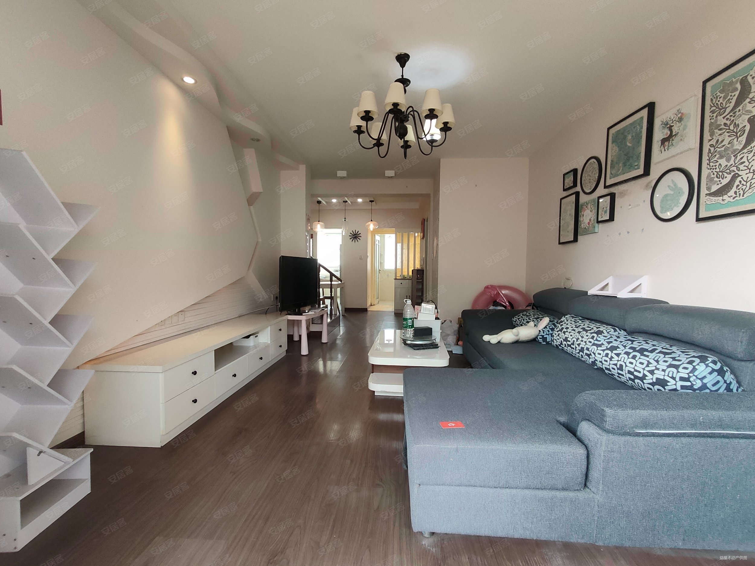 南京房产网>南京二手房>江宁二手房>科学园二手房>上海明珠花园>2500