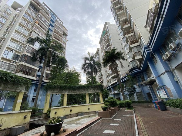 南宁西乡塘大学东路嘉州华都广西大学商圈,地铁1号线和5号线大单间