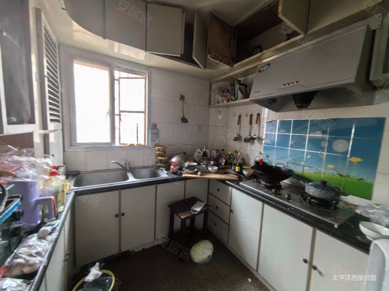 中间楼层 满五税少 得房率高 配套成熟,由由二村二手房,450万,3室1厅