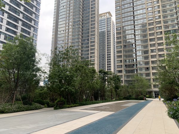昆明官渡巫家坝绿地巫家坝壹号巫家坝豪宅 大横厅户型好 东南向 带