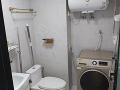 龙口东城区兰兴路龙族峰景花园四期(35-43号楼) 1室1厅1卫出租房源真实图片