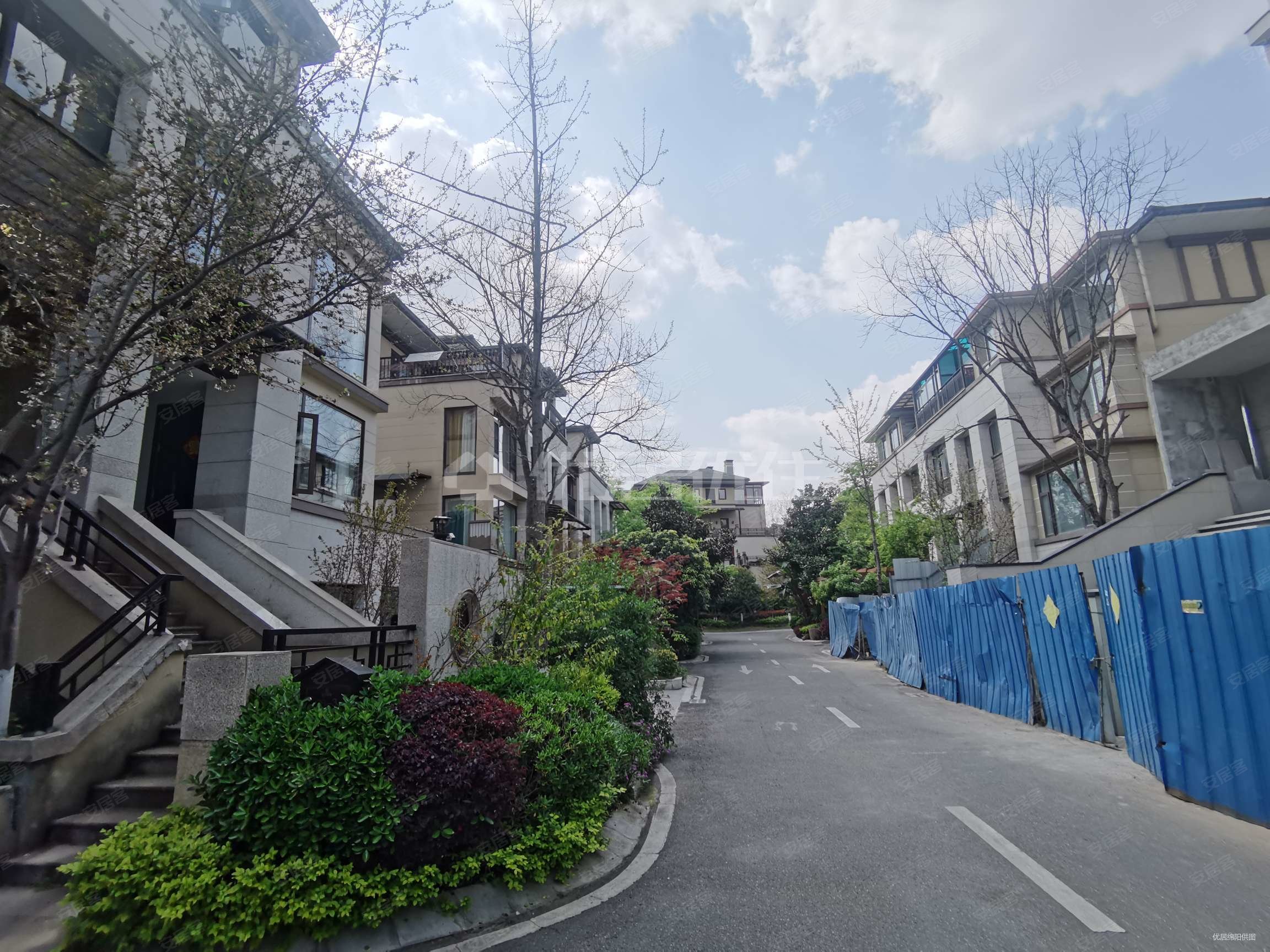 远大美域(一期)二手房,330万,5室2厅,4卫,250平米-绵阳安居客