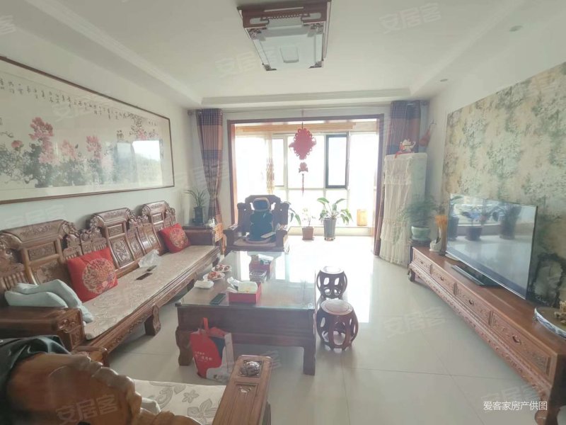 出门城南金洲花园黄巾楼层新装短住