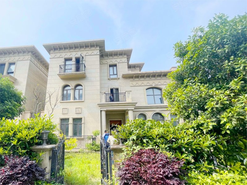 独座钓鱼台,钓鱼台别墅二手房,1100万,5室3厅,5卫,363.