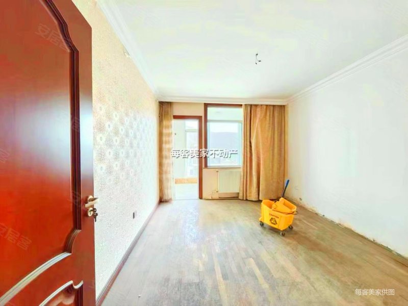 旅游路 国华东方美郡 洋房复式 带大露台