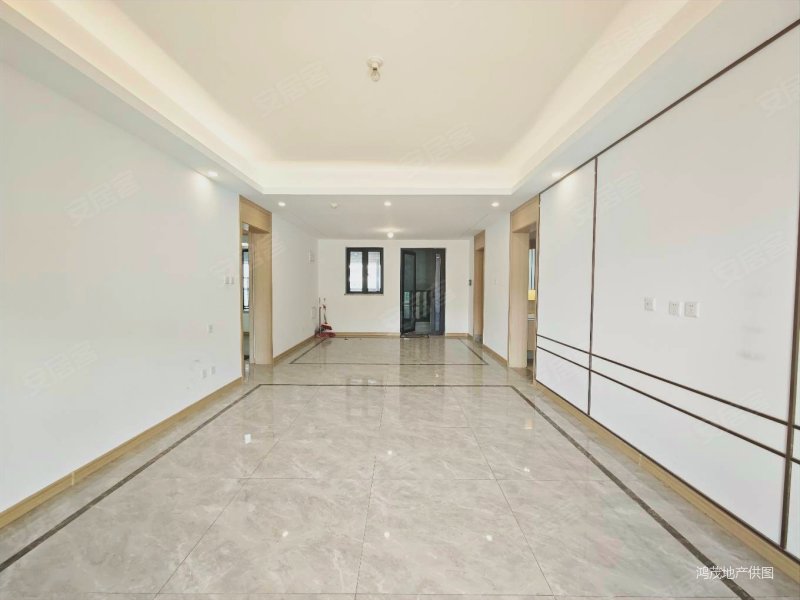 满两年临近草海湿地公园次新小区,融创文旅城山语海北区二手房,149万