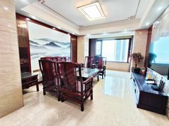 海上海   精装大三室   房东自住  出租  家具齐全