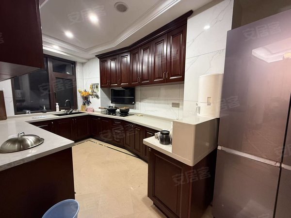 金华东阳东阳江北江滨九号江滨九号 豪装7房 带车库空中别墅出租房源真实图片