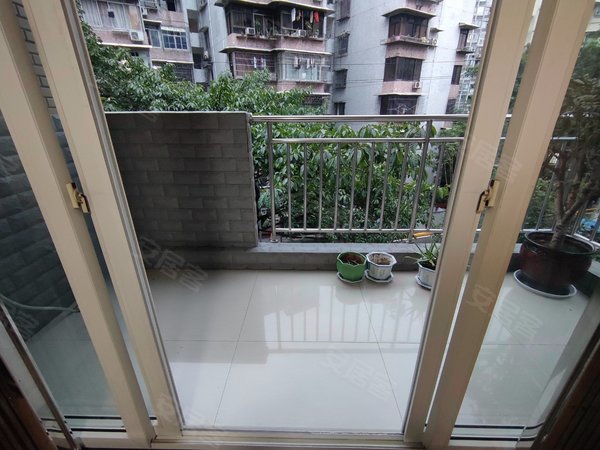 重庆渝中上清寺嘉和苑(渝中)嘉和苑精装大四房 三阳台 看房方便出租