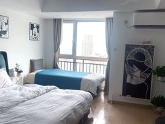 威海经区汽车站短租！可看海九龙城公寓电梯房精装修一室，近韩乐坊车站海上公园出租房源真实图片