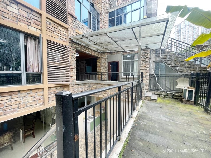 重庆房产网>重庆二手房>潼南二手房>潼南城区二手房>玮益上城华府>800