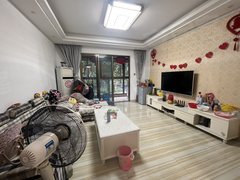 厦门海沧东孚东孚地铁口,南北通透三房,业主自住装修,家具家电齐全出租房源真实图片