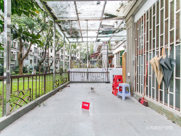 14号线地铁,怡乐花园两房露台急售!