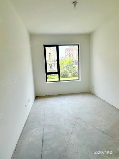 融海公馆联排别墅,上叠带大露台,送北向院子,环境优美南北通透