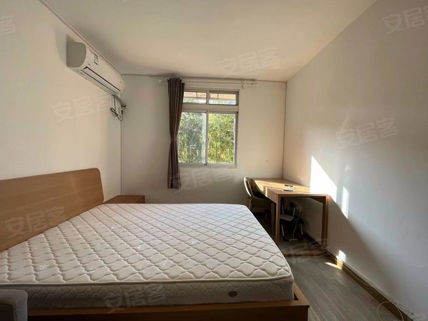 上海虹口凉城广灵二村3号线赤峰路站||精装大一室户,近万泰广场随时看