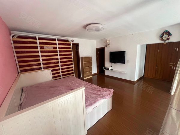 上海青浦香花桥都汇华庭(公寓住宅)崧泽高架入口处,去虹桥不堵车,复式