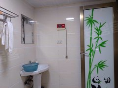 孝昌城区孝昌城区出租全洲四室两厅两卫，家具家电齐全，年租金13000拎包住出租房源真实图片