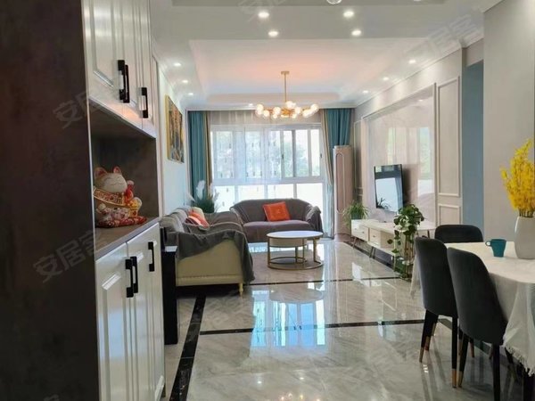 德阳广汉市西城广场东泰翡翠郡出租套二电梯精装!