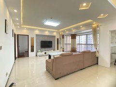 贵阳南明花果园急租,兰花广场M区6东,精装大三室,押一付一,无中介出租房源真实图片