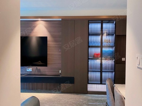 真实出租天花板精装房源,地区医院旁,景泰凯旋城两房,家电齐全