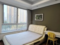 苏州吴江吴江老城中南世纪城 无中介 可免押 月租月付 近4号线吴江人民广场站出租房源真实图片