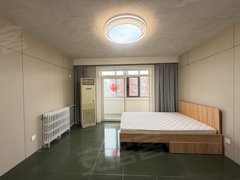 北京海淀苏家坨西小营新村南向卧室带阳台 干净 三家一卫 临荣耀近 翠湖国际出租房源真实图片