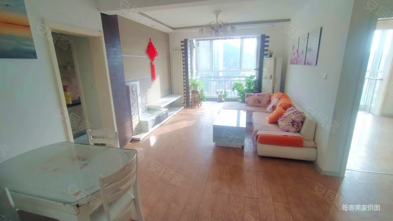 银丰山庄精装两室电梯洋房配有地下室不沿街