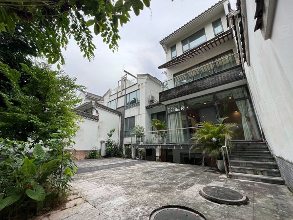 广州番禺万博清华坊万博旁!