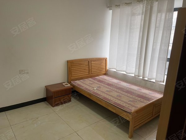 海宁长安镇农发区东方嘉苑(海宁)长安地铁口 学校旁东方嘉苑两室精装出租1500 随时看房民电出租房源真实图片