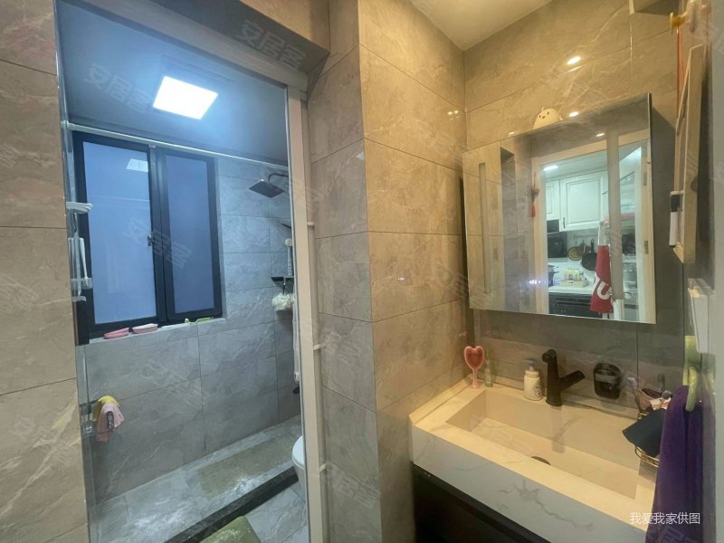 东方体育中心,出门地铁站,高区景观楼层全明户型,房子 费,城林美苑(西