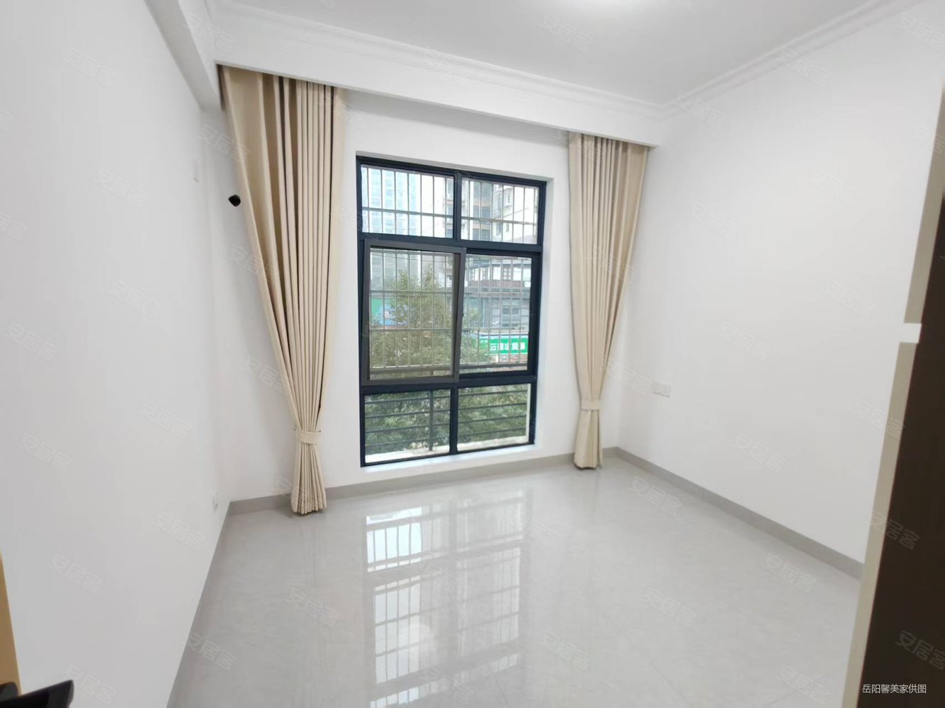 熙园壹號3室2厅2卫123.35㎡南北68万