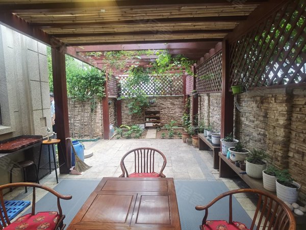 夏庄租房,龙湖锦璘原著一期边户豪装下叠,庭院连廊装修奢华大气,适合