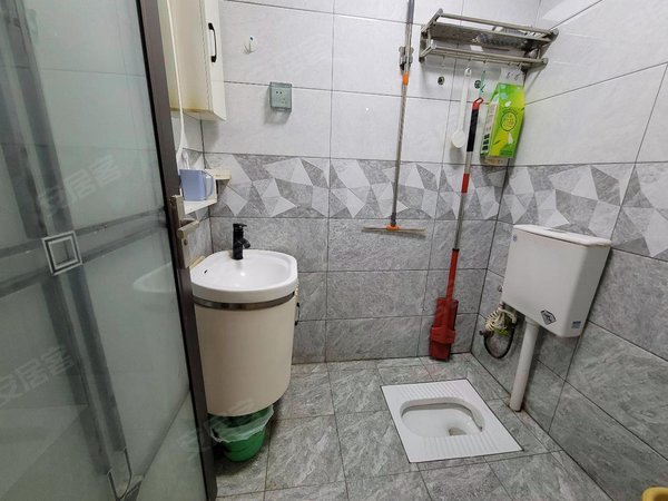 南宁江南五一路富宁大厦五一路富宁大厦精装一房一厅一卫全配套出租可