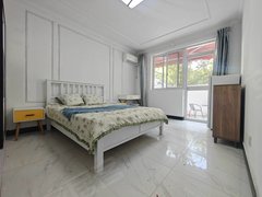 上海闵行古美罗阳带院子主卧,12号线东兰路站漕河泾科技绿洲宝石园智谷科技中庚出租房源真实图片