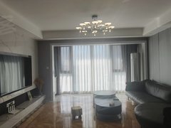 武汉汉南汉南城区碧桂园凤凰湾 湾湖地铁站 全屋定制精装修 四房两厅两卫出租房源真实图片