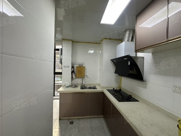 凉山西昌东部新城鑫海国际唐园 万达附近家具家电齐全拎包入住 随时看房 采光通风好出租房源真实图片