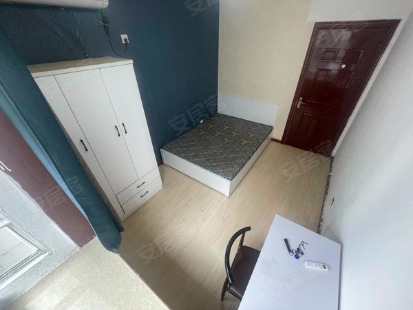 徐州鼓楼九龙湖风尚自由城鼓楼广场 市中心 纯女生 朝南 押一付一 风尚自由城出租房源真实图片