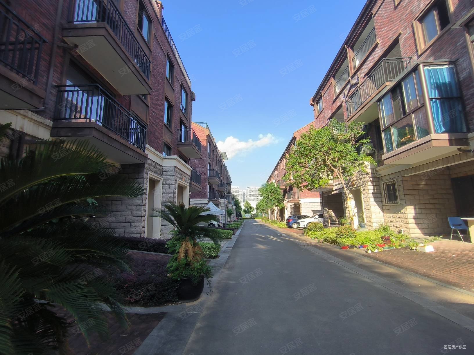 低总价联排闽越水镇旁三层半联排别墅使用面积大低总价