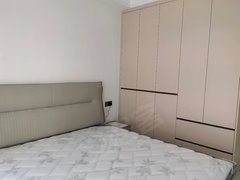 宣汉东乡镇金鼓商业广场西区大量电梯单间，可月付，租金低，家具家电，拎包入住，可停车出租房源真实图片